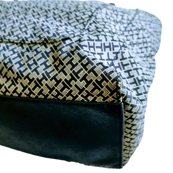 Tommy Hilfiger Women's Tote Bag - Picture 10 of 12